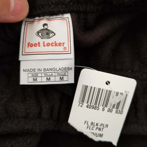 Mens Footlocker, fleece sweat pants, brand new with tags - Picture 4 of 4